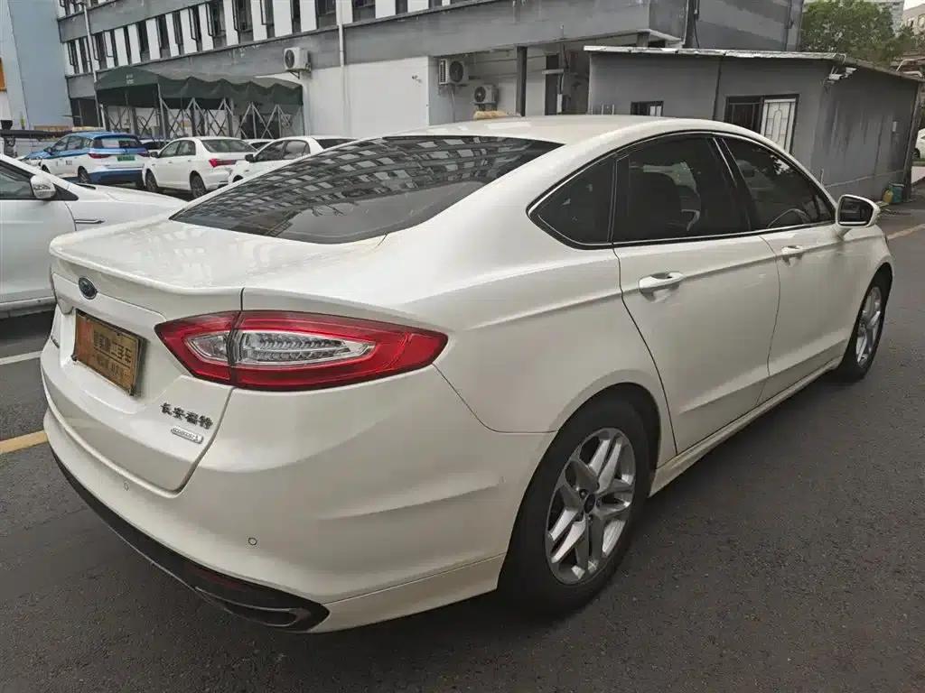 2013 Ford Mondeo 1.5L GTDi180 Fashion Edition — миниатюра 5