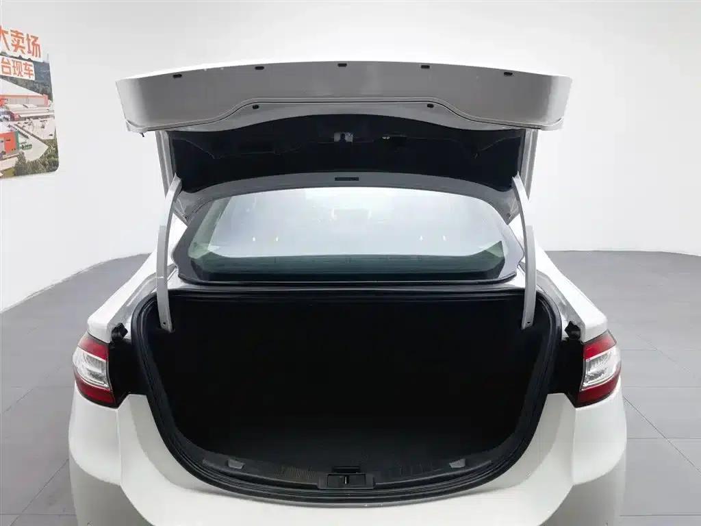2013 Ford Mondeo 2.0L GTDi200 Luxury — миниатюра 16