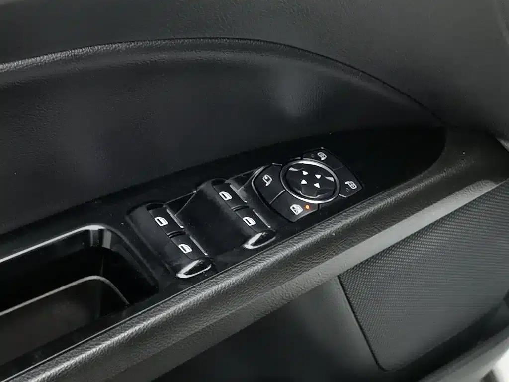 2013 Ford Mondeo 2.0L GTDi200 Luxury — миниатюра 9