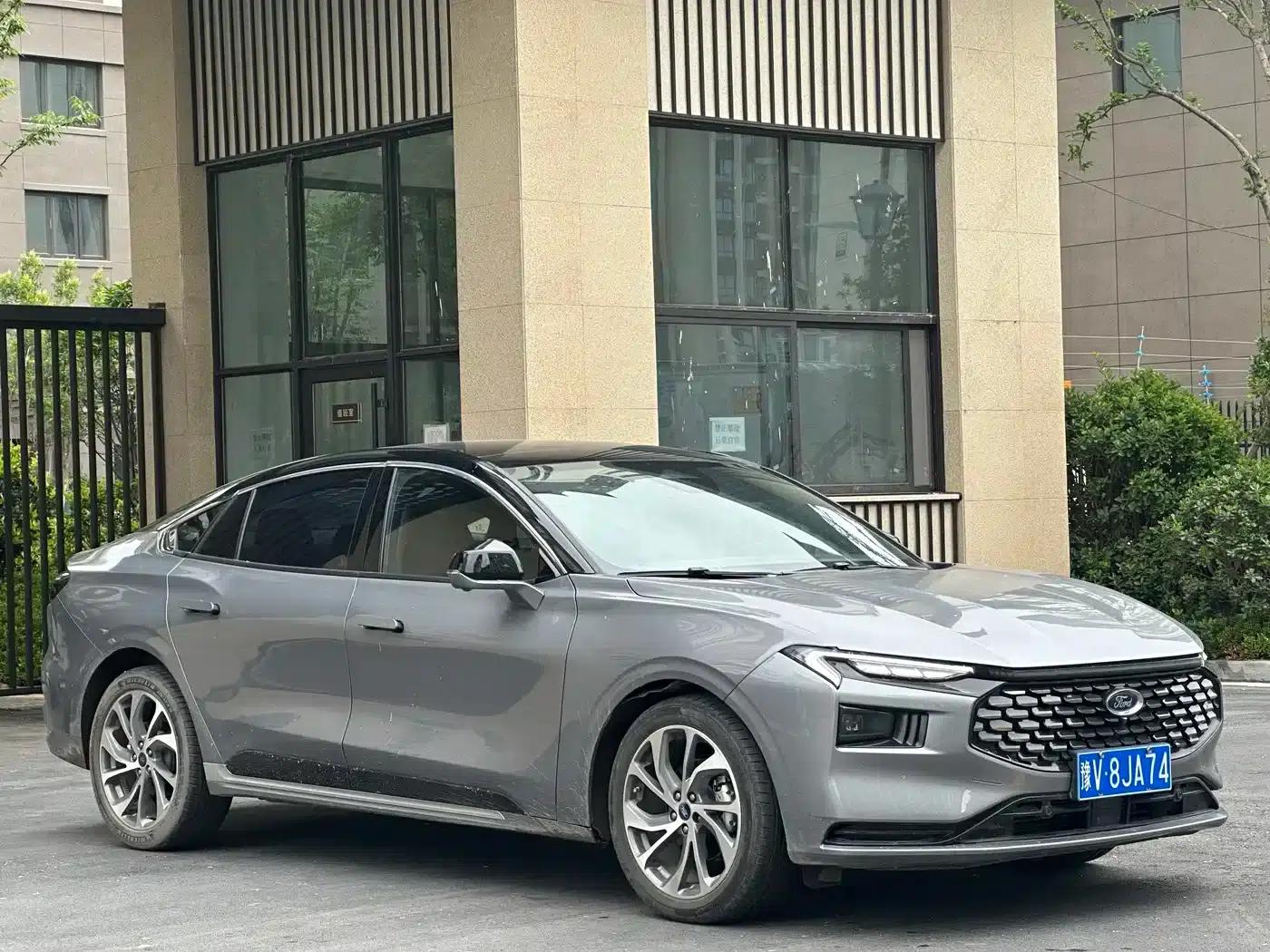 2025 Ford Mondeo 1.5T EcoBoost Luxury — миниатюра 1
