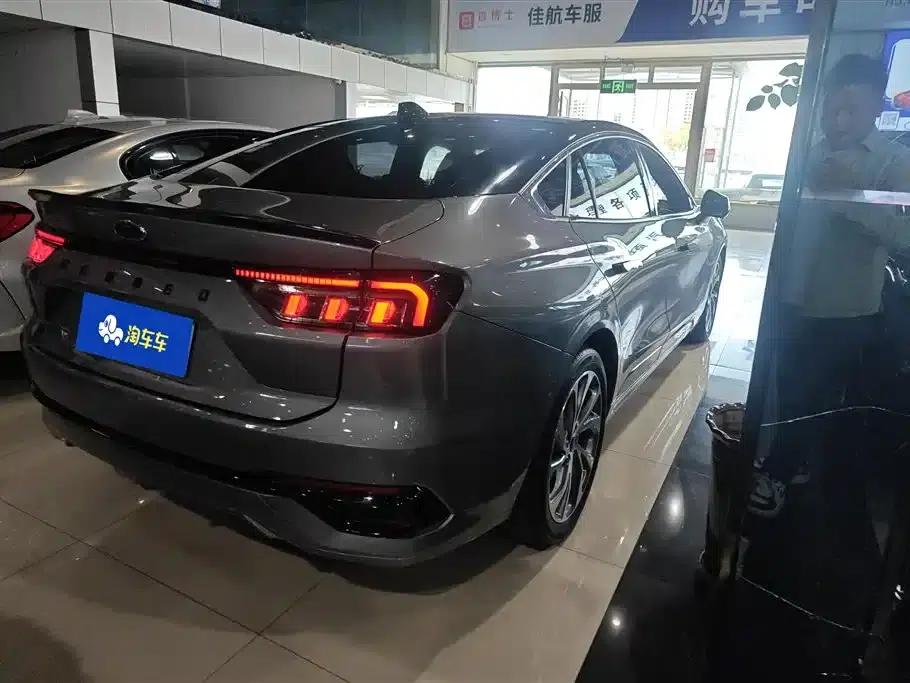 2023 Ford Mondeo EcoBoost 245 Supreme Edition — миниатюра 3