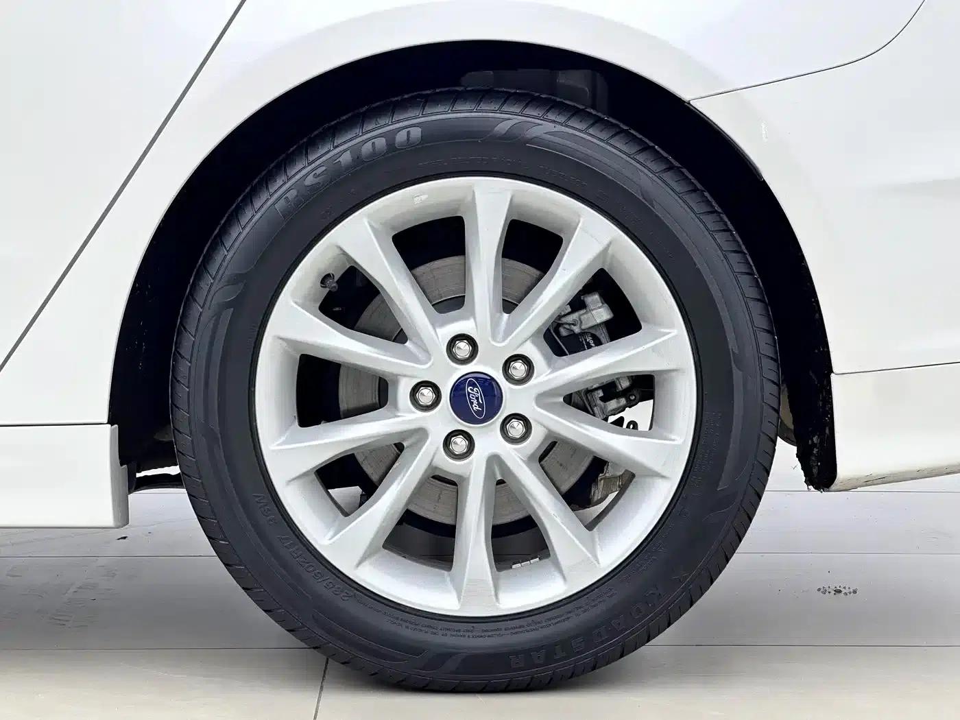 2018 Ford Mondeo EcoBoost 180 Fashion Edition — миниатюра 14