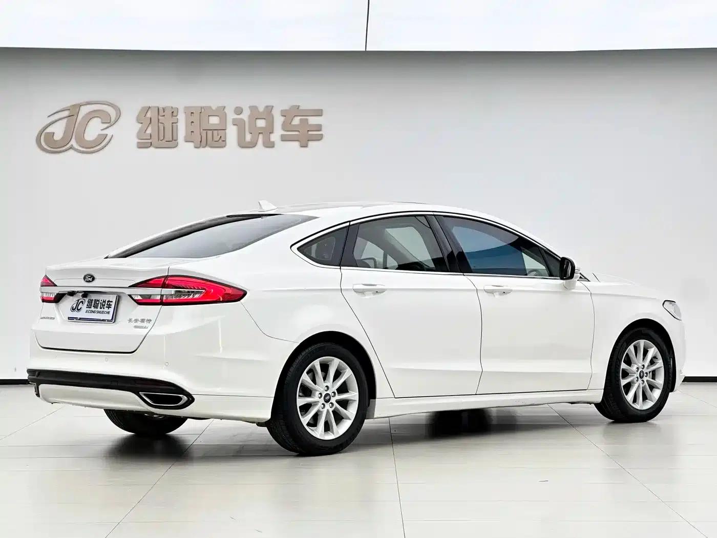 2018 Ford Mondeo EcoBoost 180 Fashion Edition — миниатюра 10