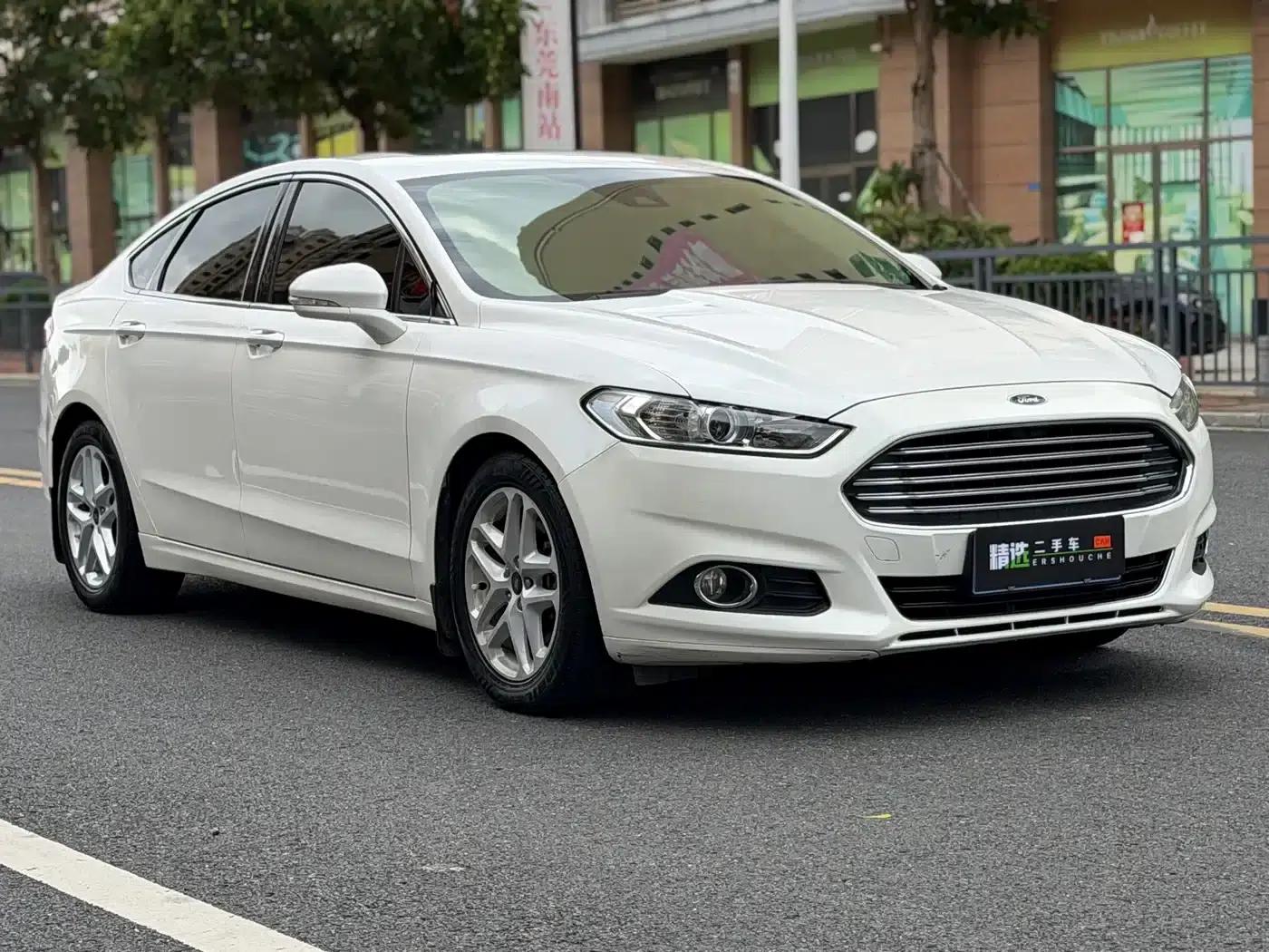 2013 Ford Mondeo 1.5L GTDi180 Fashion Edition — миниатюра 3