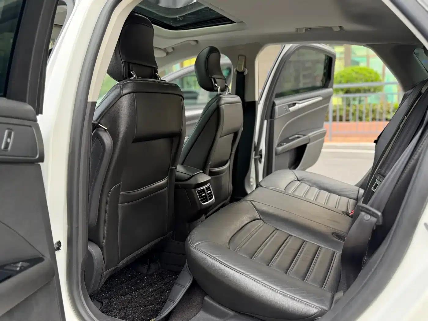 2013 Ford Mondeo 1.5L GTDi180 Fashion Edition — миниатюра 6