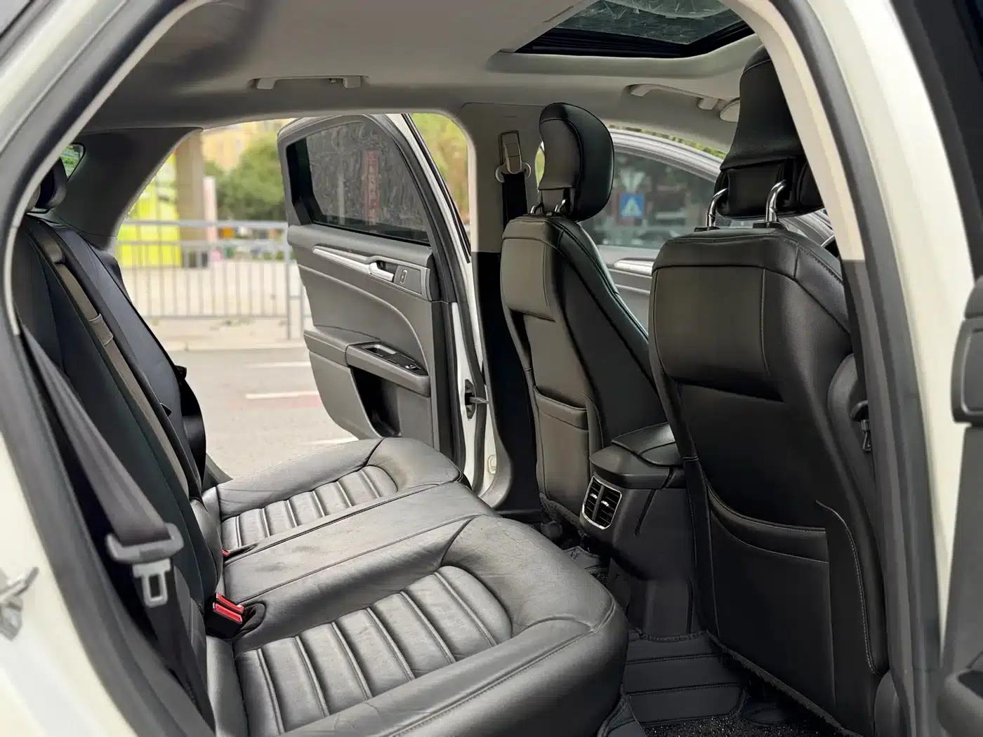 2013 Ford Mondeo 1.5L GTDi180 Fashion Edition — миниатюра 8