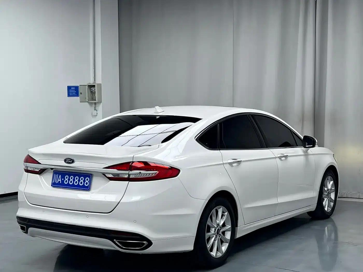 2017 Ford Mondeo EcoBoost 180 Fashion Edition — миниатюра 14