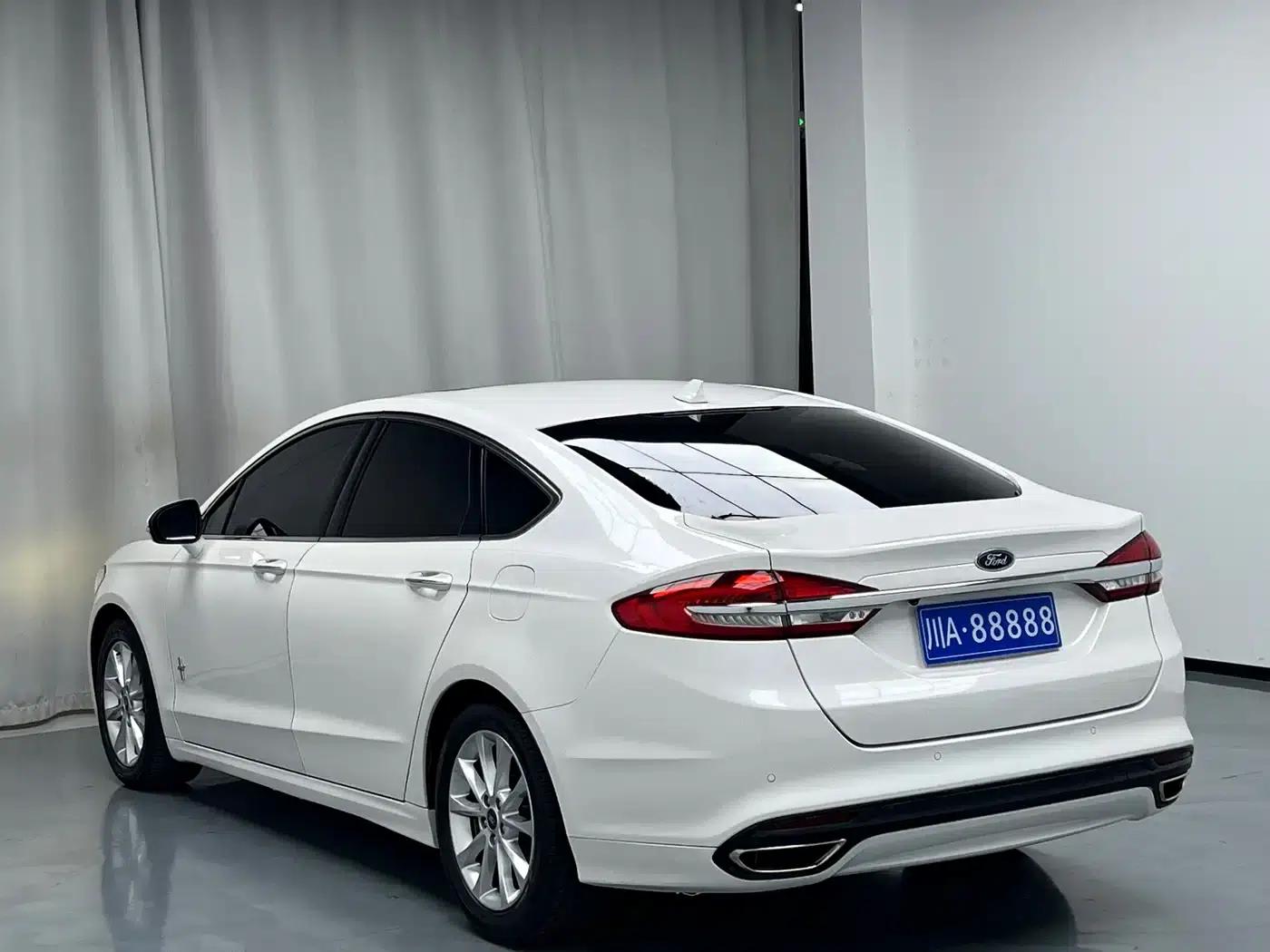 2017 Ford Mondeo EcoBoost 180 Fashion Edition — миниатюра 15