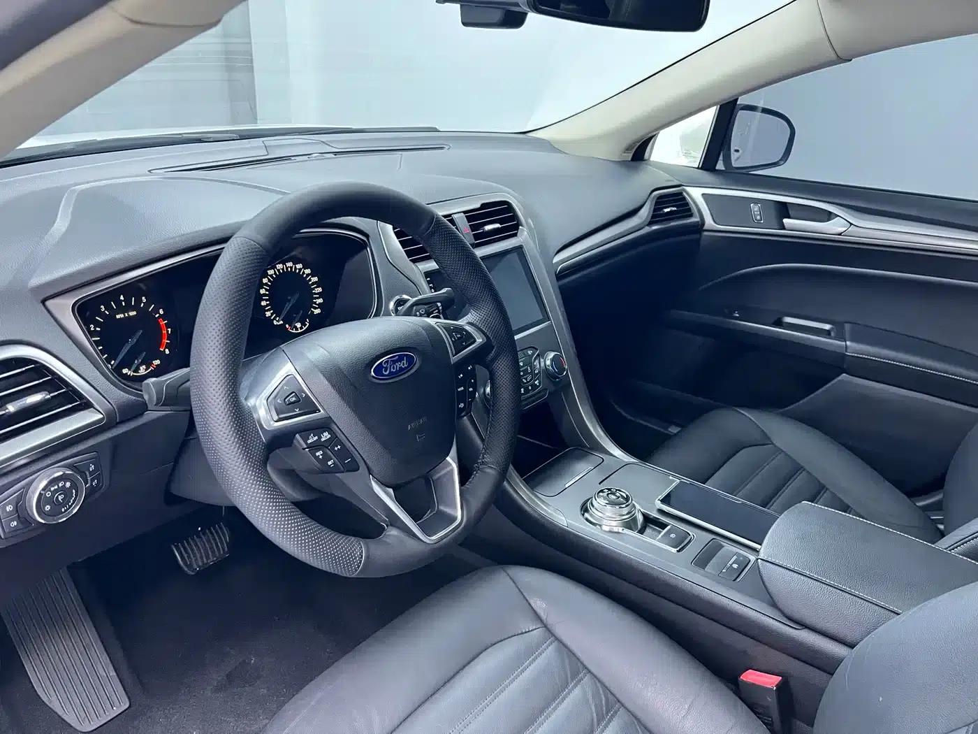 2017 Ford Mondeo EcoBoost 180 Fashion Edition — миниатюра 4