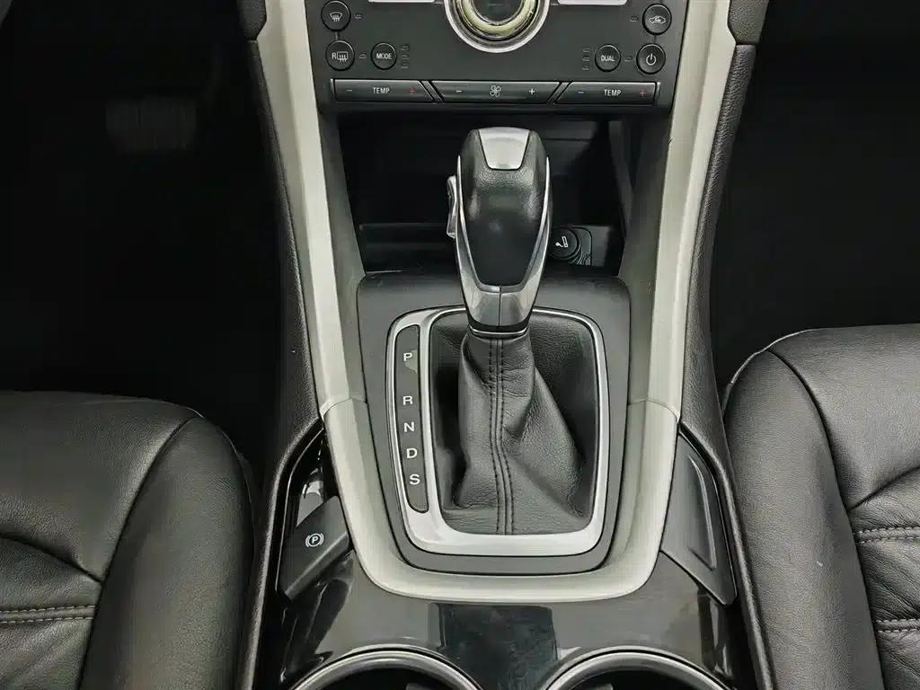 2013 Ford Mondeo 1.5L GTDi180 Fashion Edition — миниатюра 13