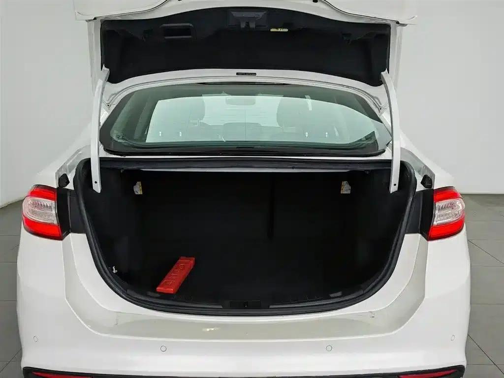 2013 Ford Mondeo 1.5L GTDi180 Fashion Edition — миниатюра 16