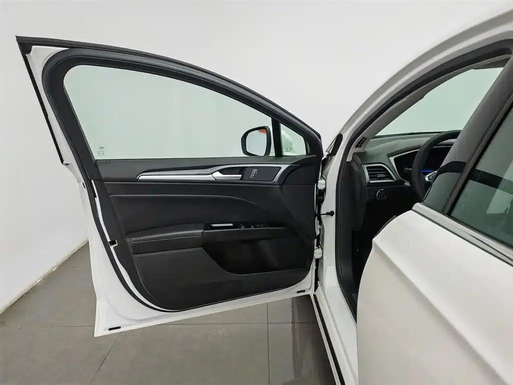 2013 Ford Mondeo 1.5L GTDi180 Fashion Edition — миниатюра 8
