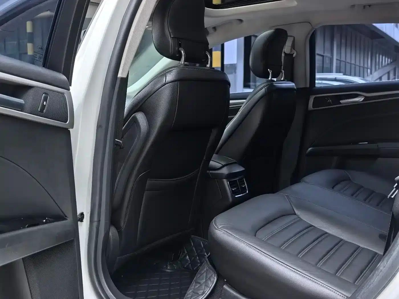 2013 Ford Mondeo 2.0L GTDi200 Luxury — миниатюра 5