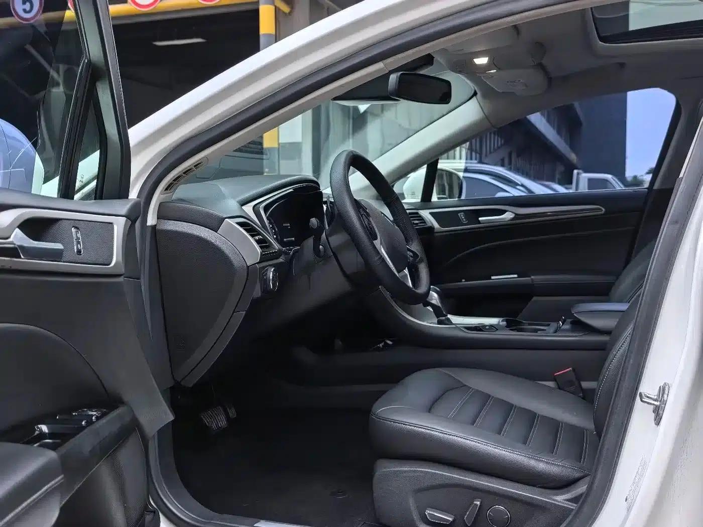2013 Ford Mondeo 2.0L GTDi200 Luxury — миниатюра 6