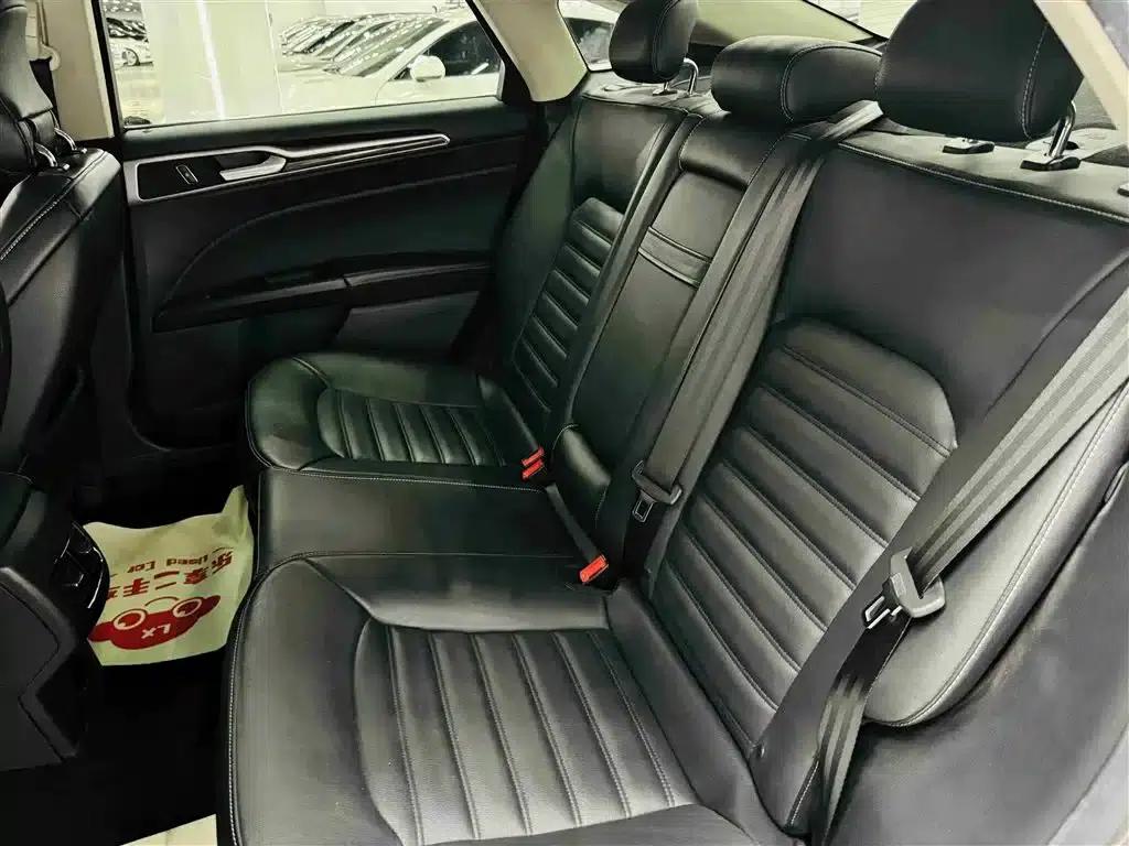 2017 Ford Mondeo EcoBoost 180 Luxury — миниатюра 19