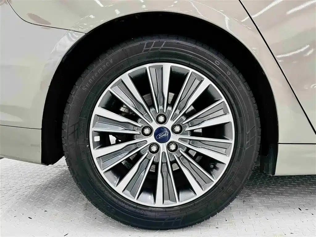 2017 Ford Mondeo EcoBoost 180 Luxury — миниатюра 23