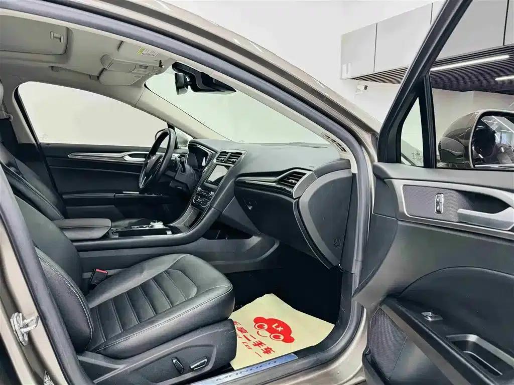 2017 Ford Mondeo EcoBoost 180 Luxury — миниатюра 24