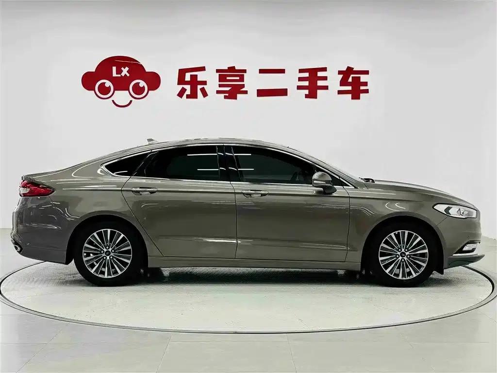 2017 Ford Mondeo EcoBoost 180 Luxury — миниатюра 6