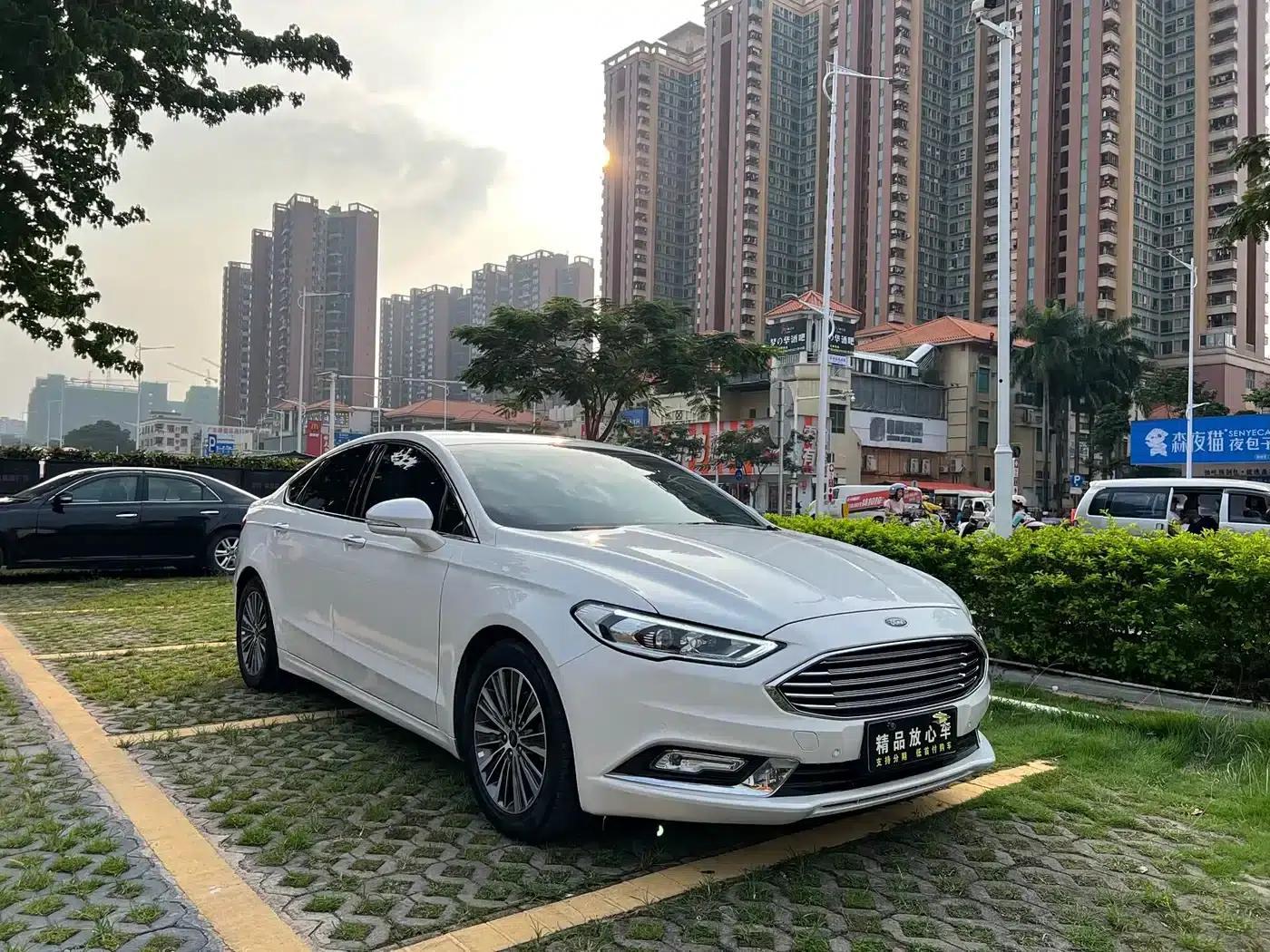2017 Ford Mondeo EcoBoost 200 Luxury — миниатюра 3