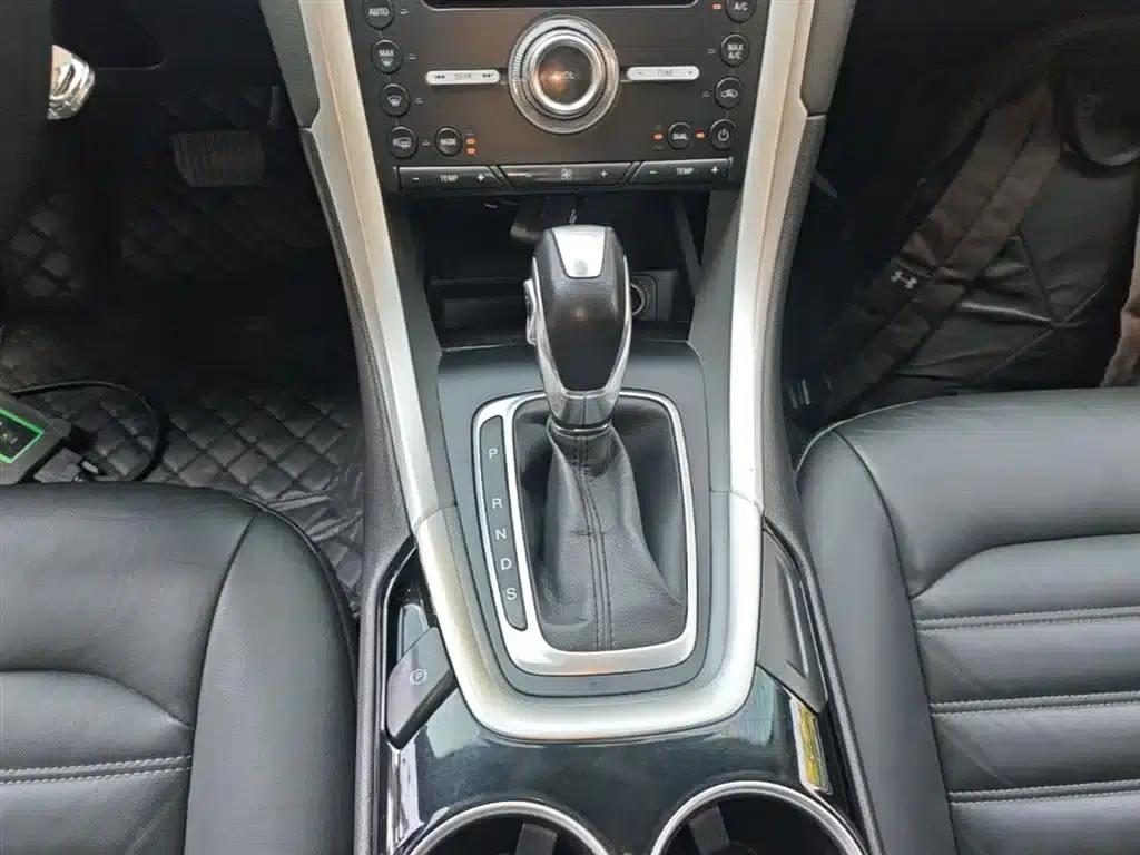 2013 Ford Mondeo 1.5L GTDi180 Fashion Edition — миниатюра 14