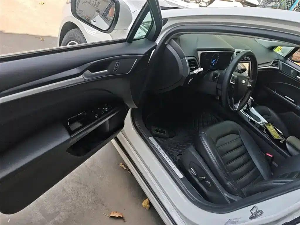 2013 Ford Mondeo 1.5L GTDi180 Fashion Edition — миниатюра 16