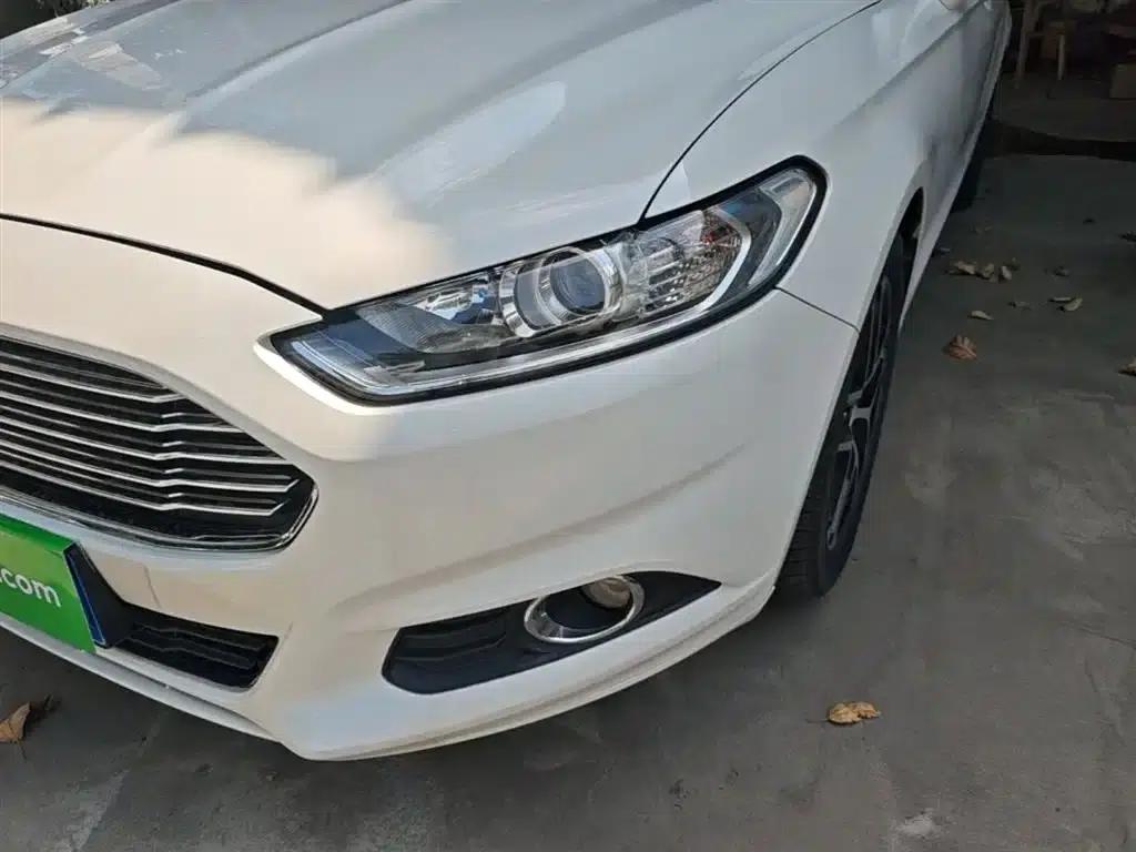2013 Ford Mondeo 1.5L GTDi180 Fashion Edition — миниатюра 24
