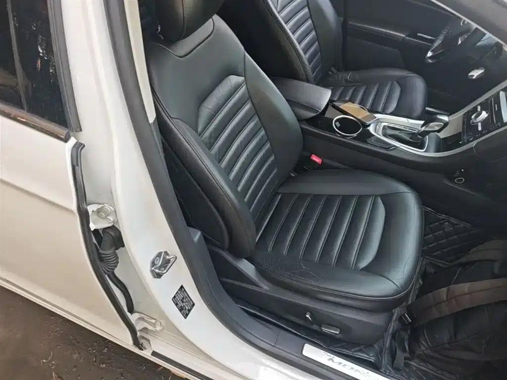 2013 Ford Mondeo 1.5L GTDi180 Fashion Edition — миниатюра 25