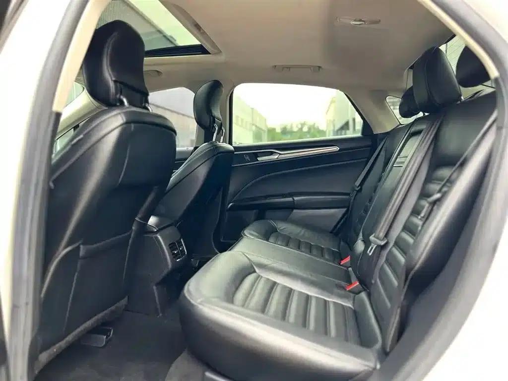 2017 Ford Mondeo EcoBoost 180 Fashion Edition — миниатюра 17