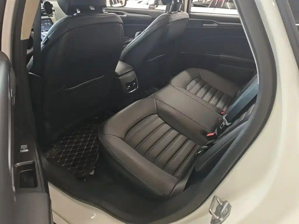 2020 Ford Mondeo EcoBoost 180 Fashion Edition — миниатюра 17