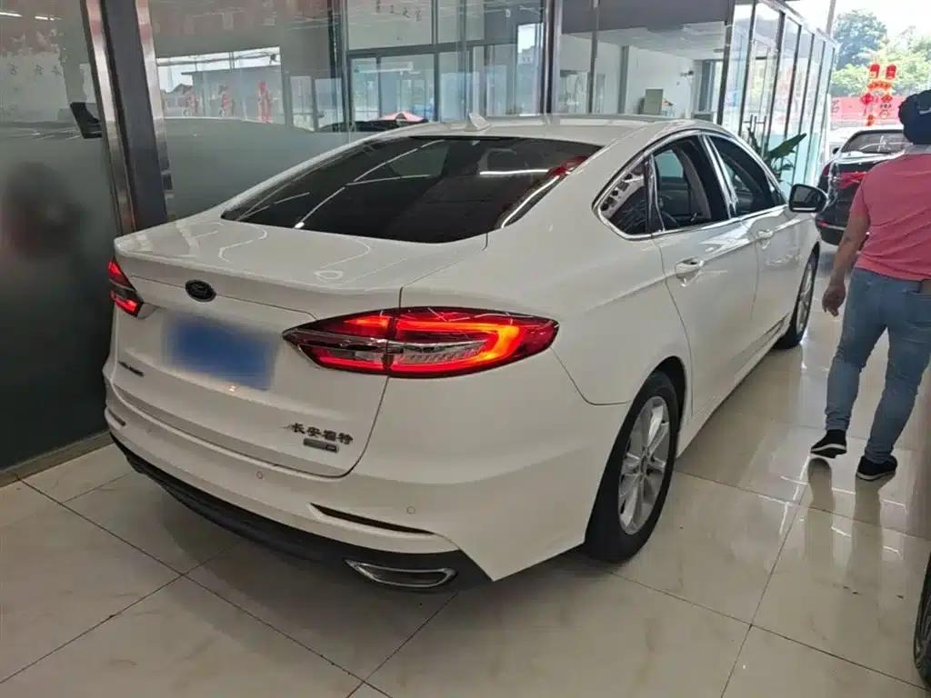 2020 Ford Mondeo EcoBoost 180 Fashion Edition — миниатюра 7