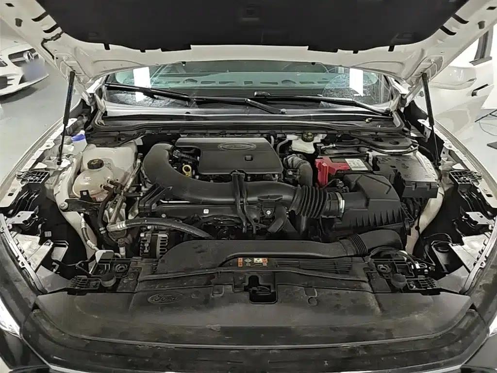 2025 Ford Mondeo 2.0T EcoBoost Luxury — миниатюра 20