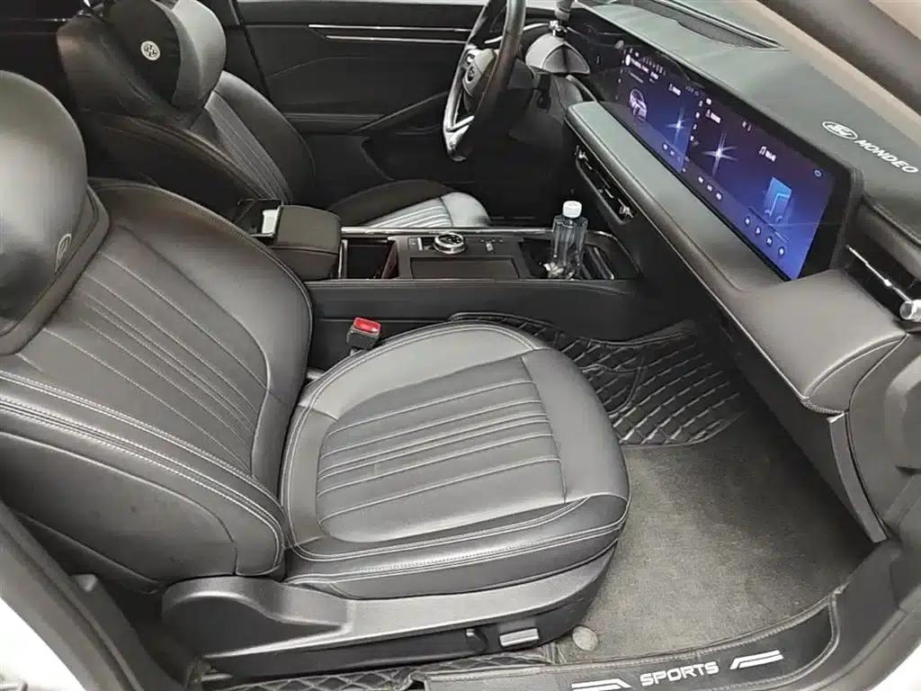 2025 Ford Mondeo 2.0T EcoBoost Luxury — миниатюра 25