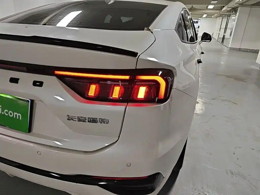 2025 Ford Mondeo 2.0T EcoBoost Luxury — миниатюра 8