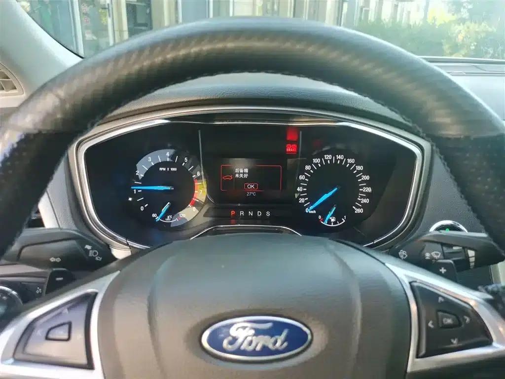 2013 Ford Mondeo 2.0L GTDi200 Fashion Edition — миниатюра 4