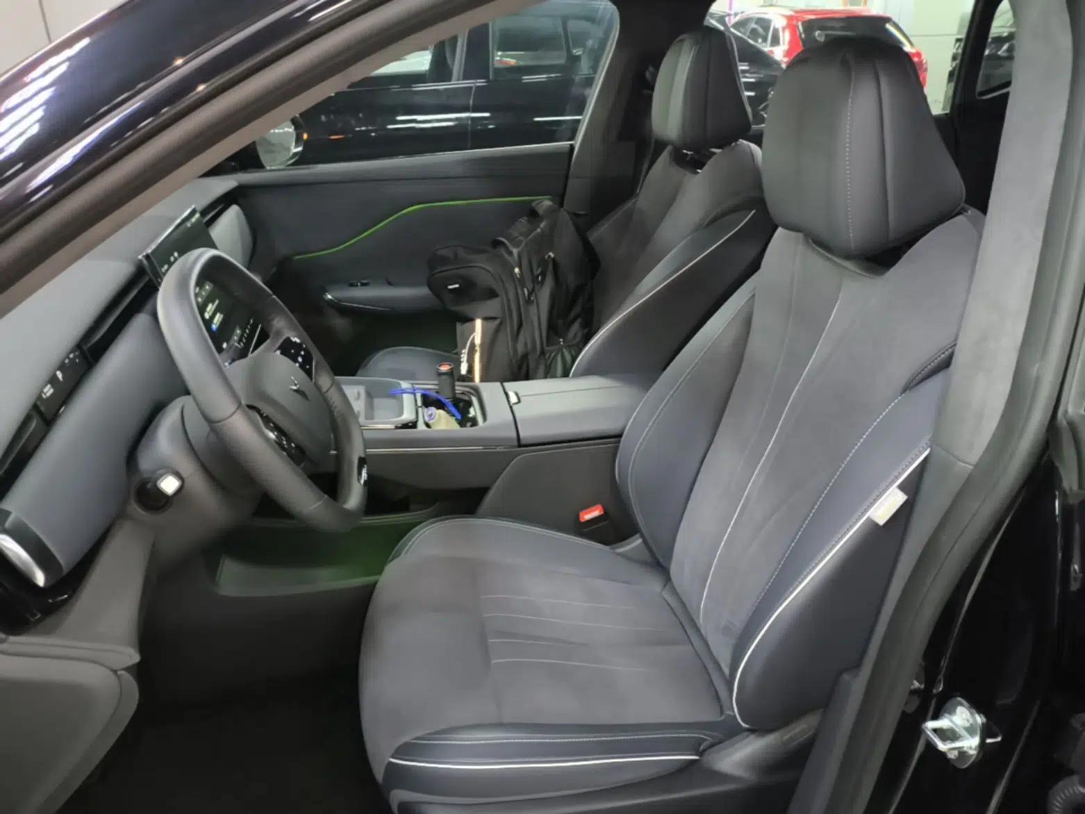 VOYAH COURAGE 2024 Four-Wheel Drive Global Edition — миниатюра 18