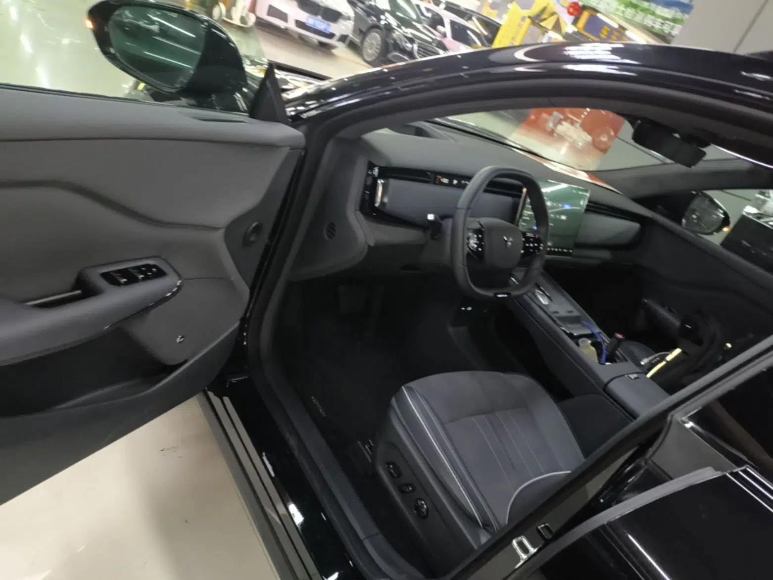VOYAH COURAGE 2024 Four-Wheel Drive Global Edition — миниатюра 19