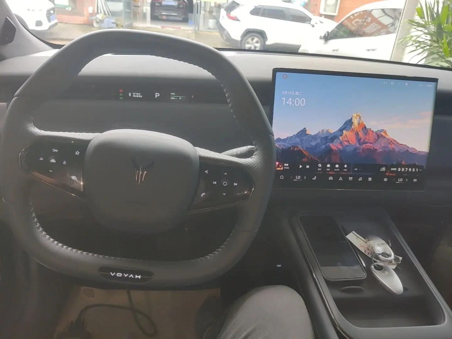 VOYAH COURAGE 2024 Four-Wheel Drive Global Edition — миниатюра 13