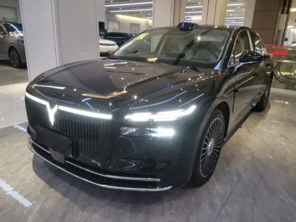 VOYAH Lantu Chiguang L 2026 Four-Wheel-Drive Ultra — миниатюра 1