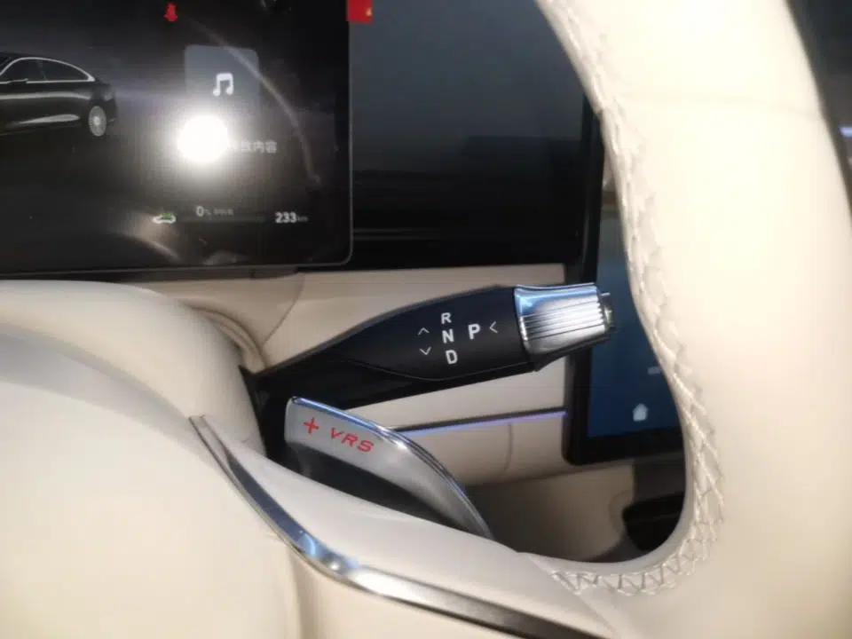 VOYAH Lantu Chiguang L 2026 Four-Wheel-Drive Ultra — миниатюра 17