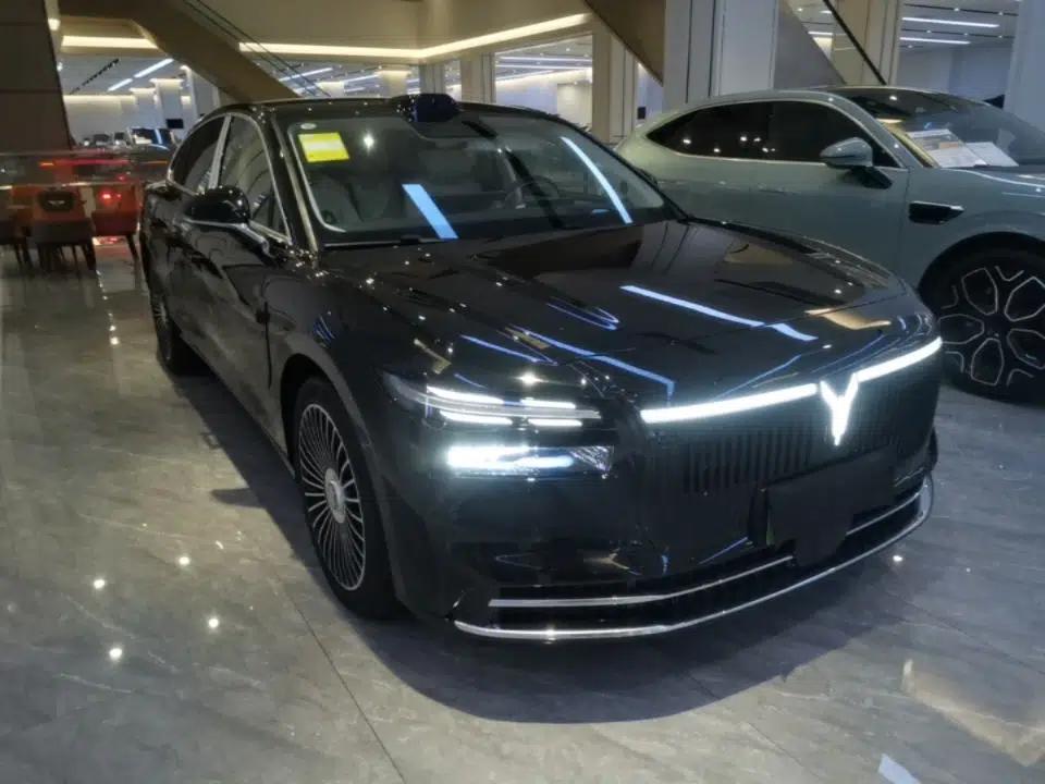 VOYAH Lantu Chiguang L 2026 Four-Wheel-Drive Ultra — миниатюра 3