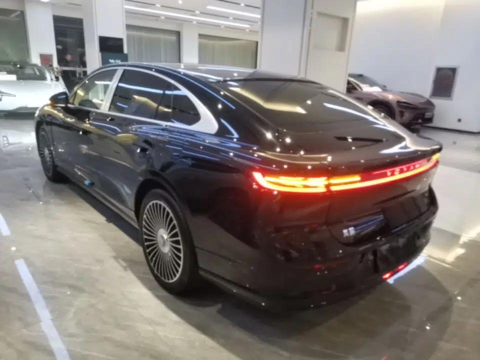 VOYAH Lantu Chiguang L 2026 Four-Wheel-Drive Ultra — миниатюра 4