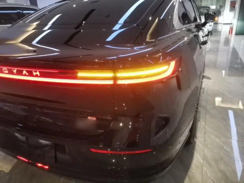 VOYAH Lantu Chiguang L 2026 Four-Wheel-Drive Ultra — миниатюра 7