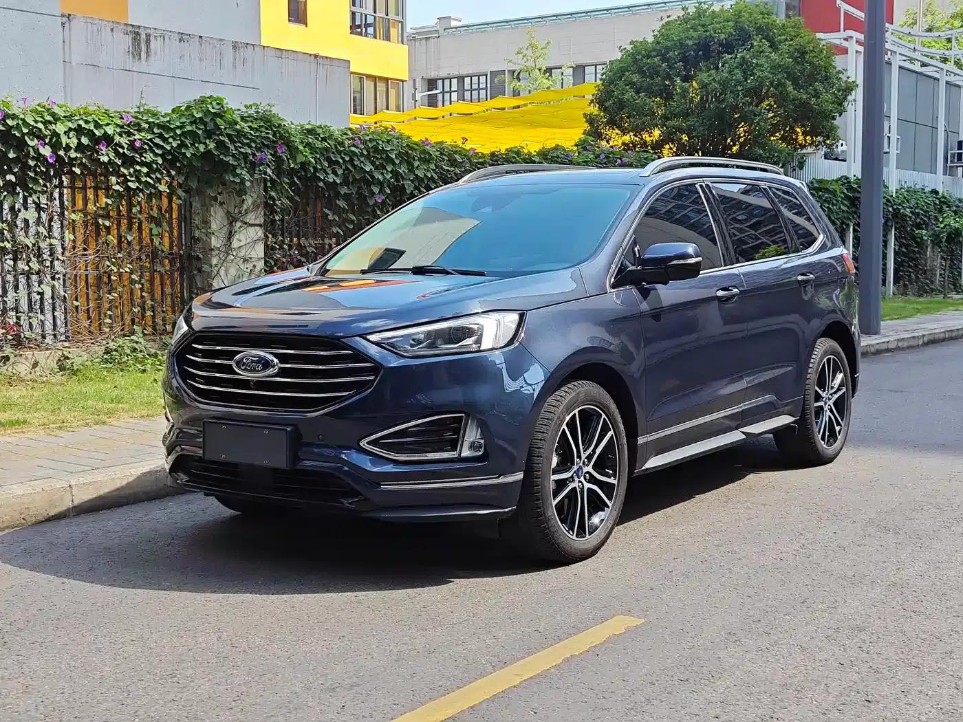2020 Ford Edge EcoBoost 245 2WD Luxury 7-seater — миниатюра 1