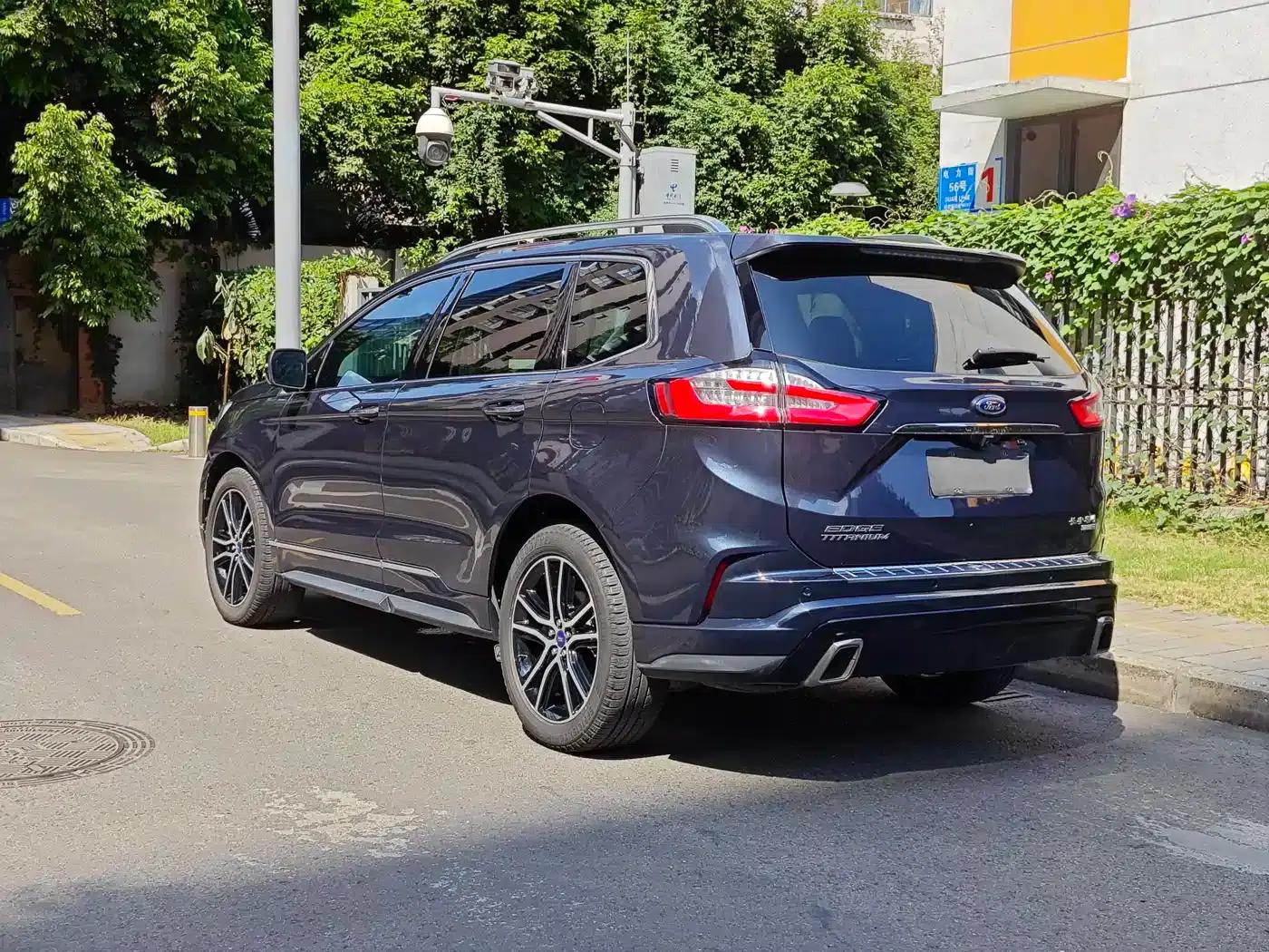 2020 Ford Edge EcoBoost 245 2WD Luxury 7-seater — миниатюра 19