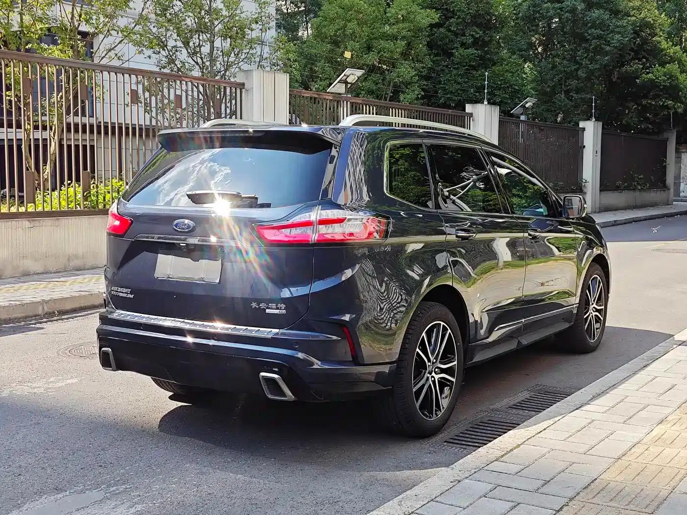 2020 Ford Edge EcoBoost 245 2WD Luxury 7-seater — миниатюра 21
