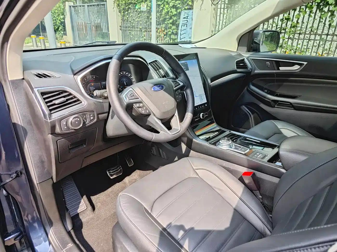 2020 Ford Edge EcoBoost 245 2WD Luxury 7-seater — миниатюра 10