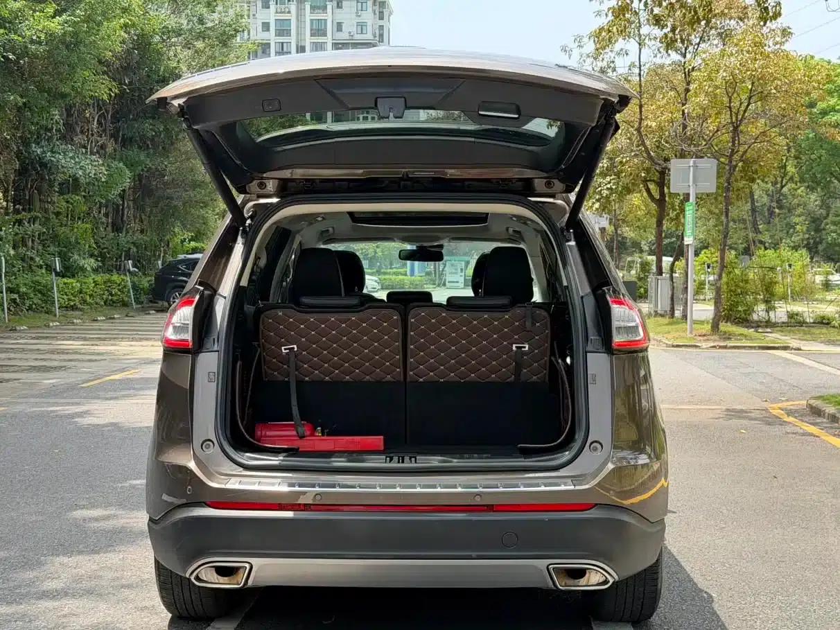 2016 Ford Edge EcoBoost 245 2WD Luxury 7-seater — миниатюра 15