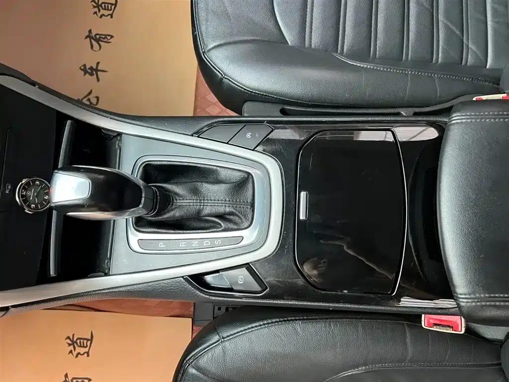 Edge 2015 2.0T GTDi 2WD Elite — миниатюра 14
