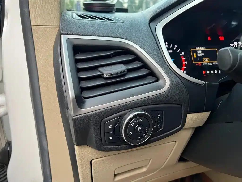 Edge 2015 2.0T GTDi 2WD Elite — миниатюра 8