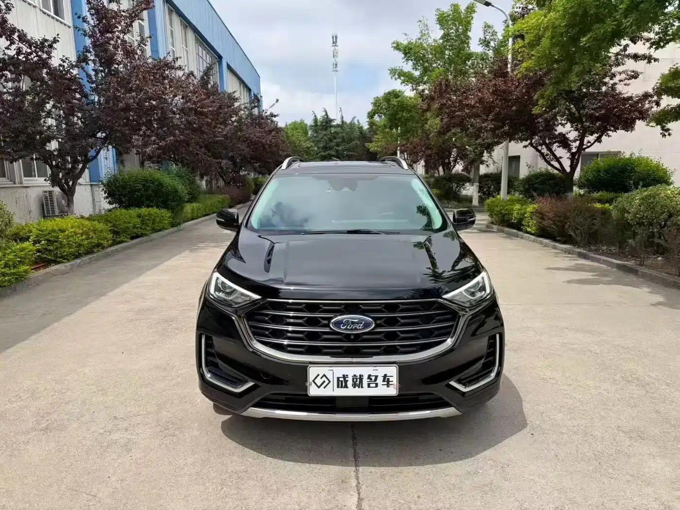 Edge 2021 PLUS EcoBoost 245 2WD Luxury 7-seater — миниатюра 2